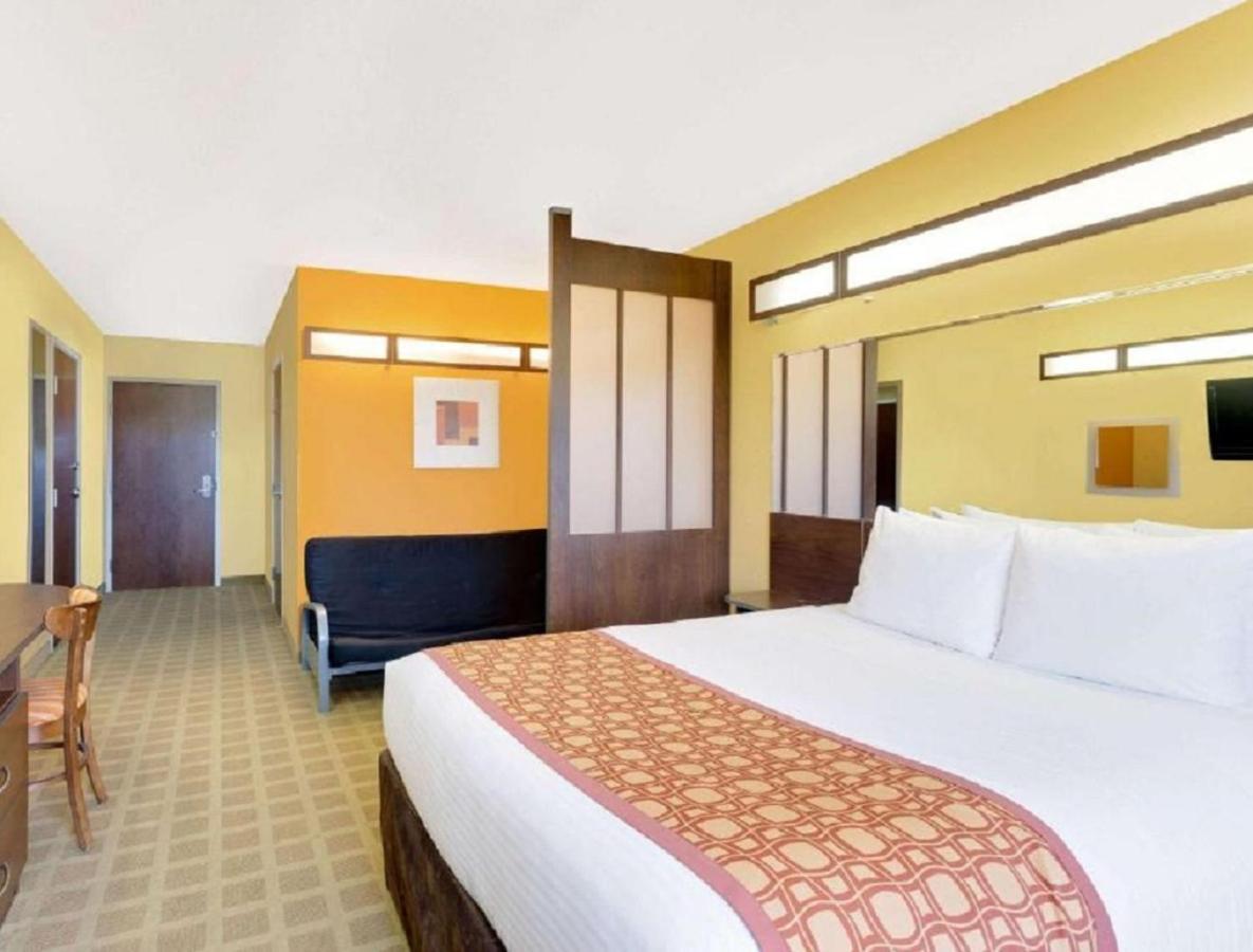 Microtel Inn & Suites By Wyndham Princeton Bagian luar foto