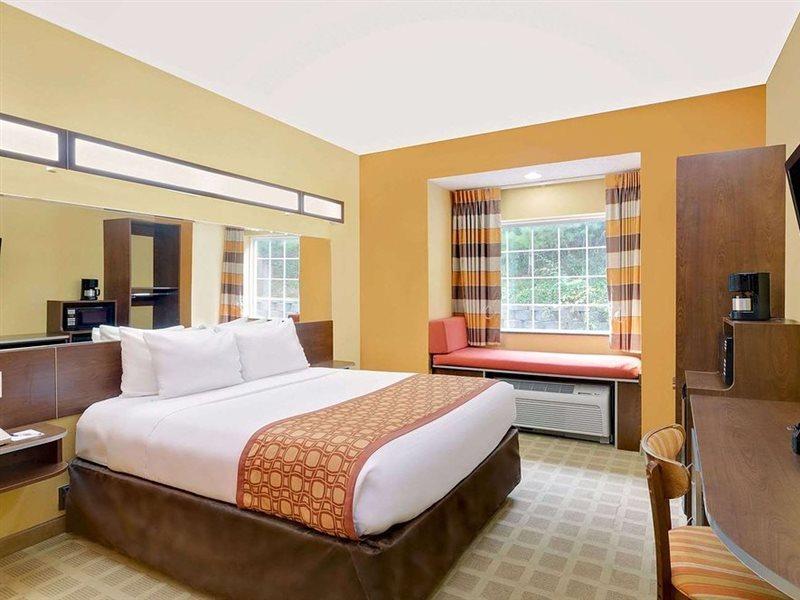 Microtel Inn & Suites By Wyndham Princeton Bagian luar foto