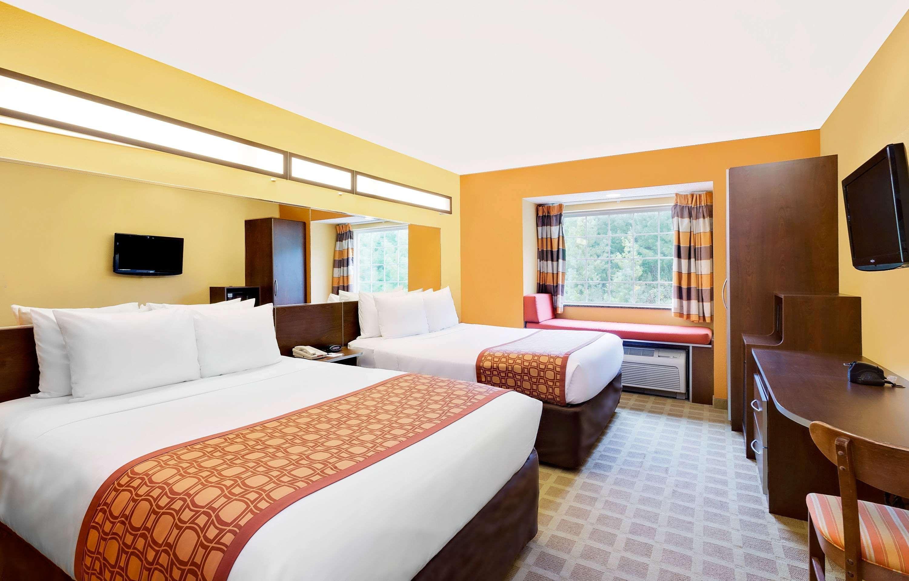 Microtel Inn & Suites By Wyndham Princeton Bagian luar foto
