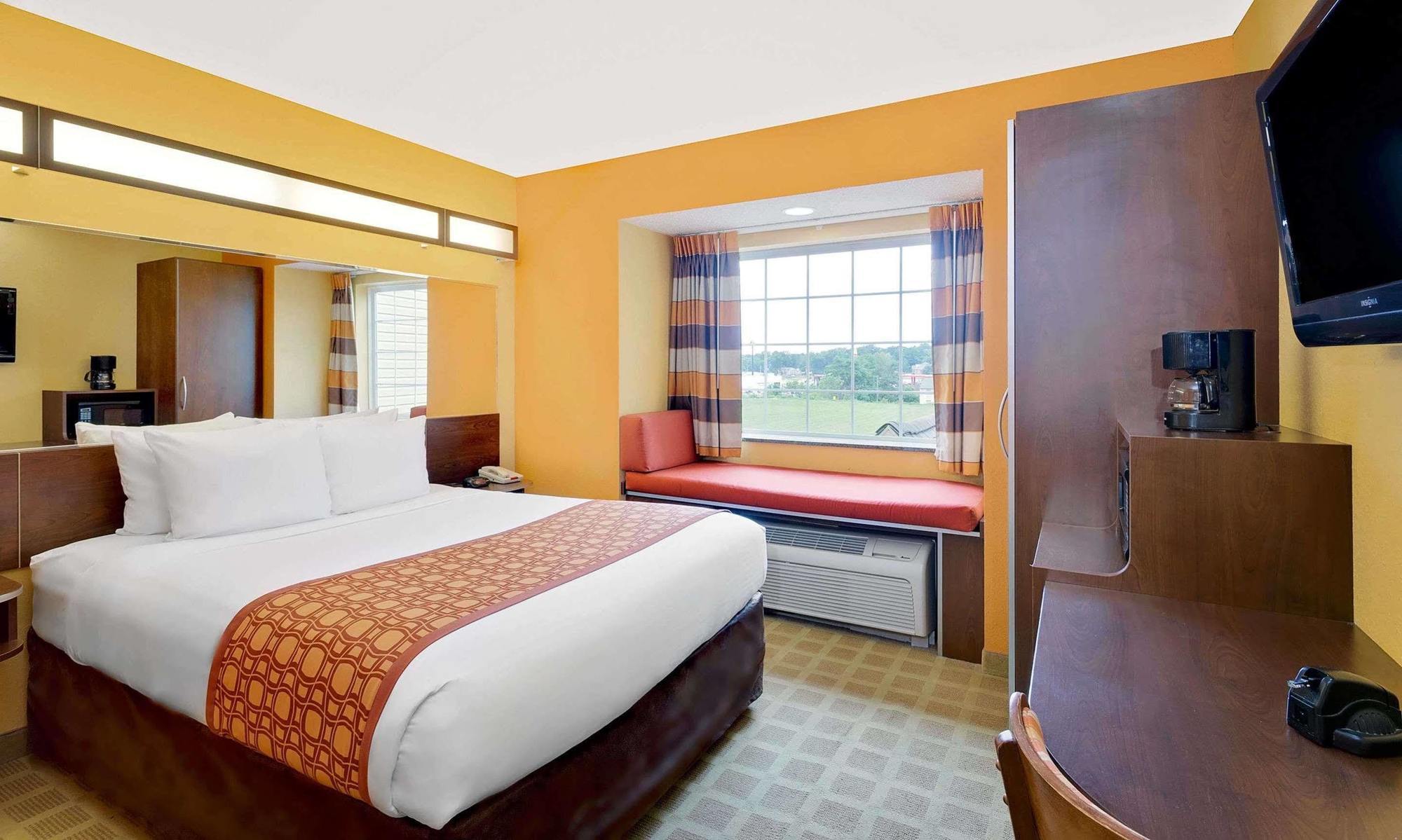 Microtel Inn & Suites By Wyndham Princeton Bagian luar foto
