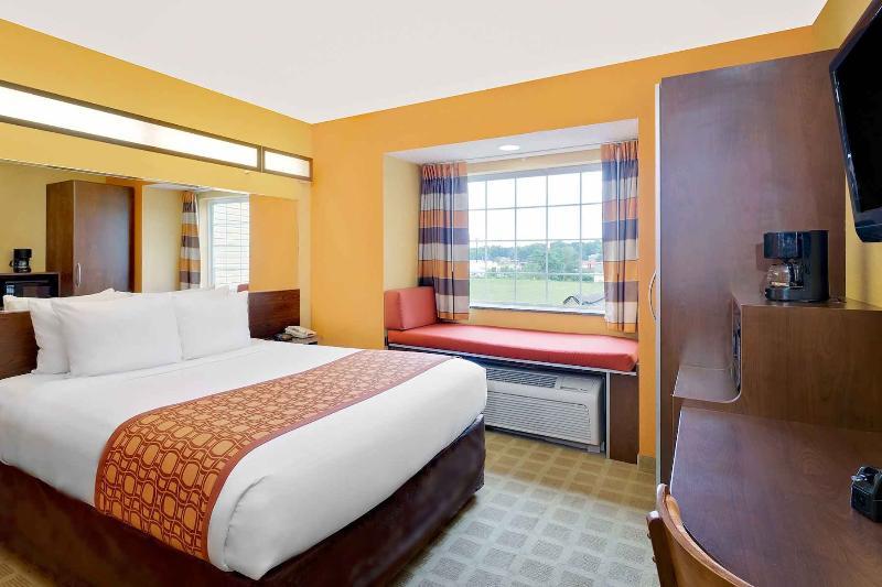 Microtel Inn & Suites By Wyndham Princeton Bagian luar foto